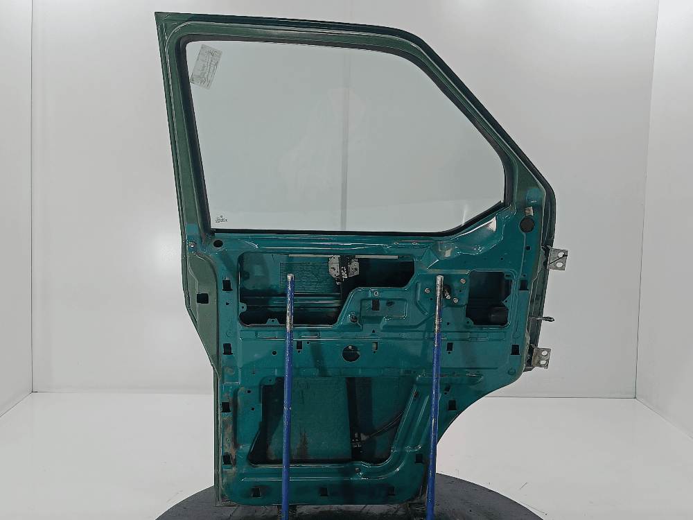Дверь передняя левая к Volkswagen Transporter T4 (90-97)