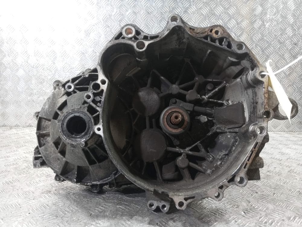 КПП механическая (МКПП) к Volvo S80 1 (98-06)