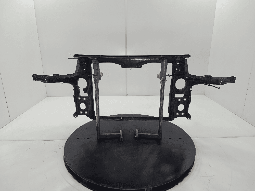 Передняя панель крепления облицовки (телевизор) к Volkswagen Touareg 1 (02-07)