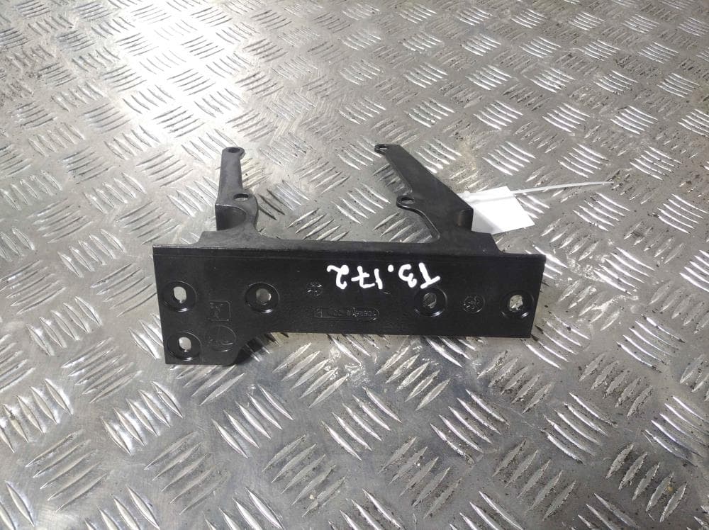 Кронштейн к Tesla Model X (15-21)