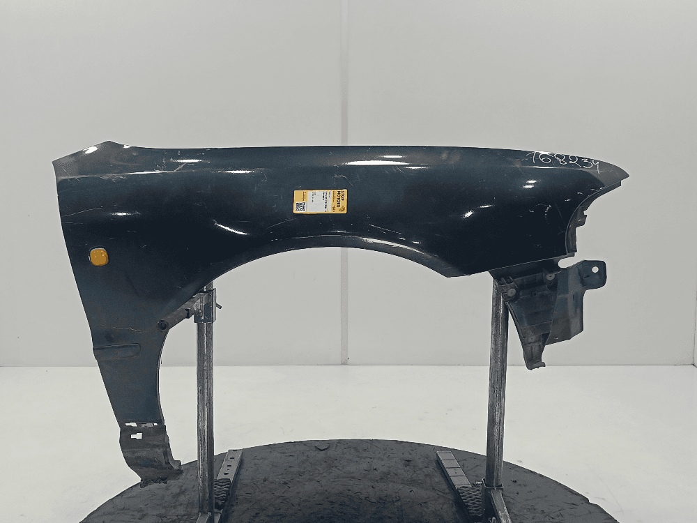 Крыло переднее правое к Audi A4 B5 (94-99)