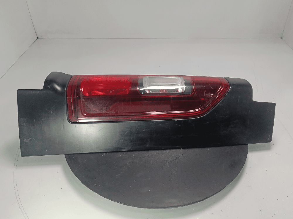 Фонарь задний правый к Renault Trafic 3 (14-21)