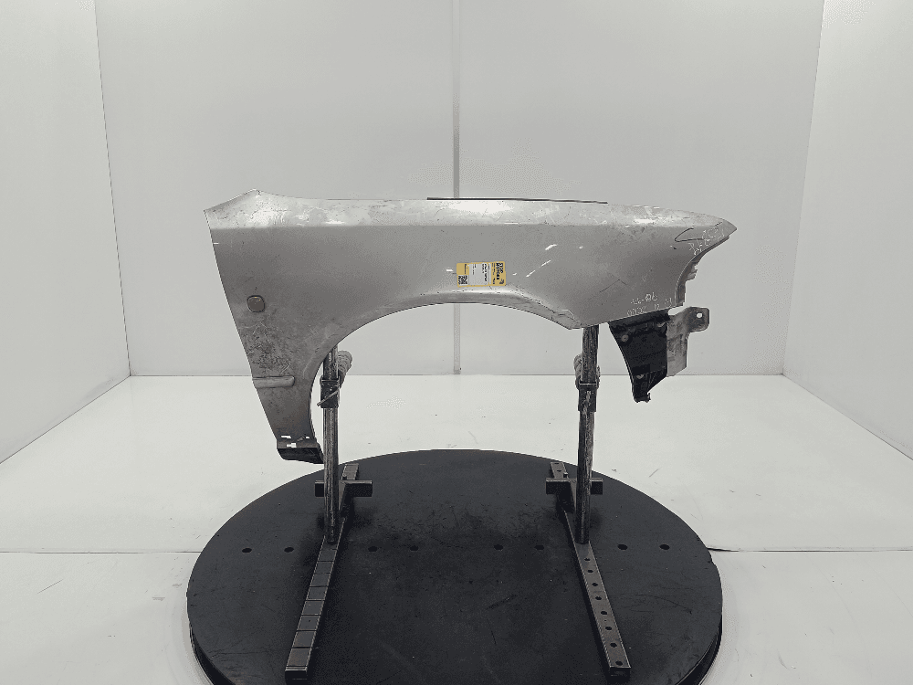 Крыло переднее правое к Audi A4 B5 (94-99)