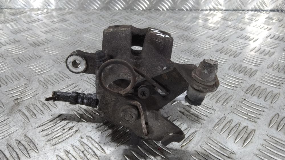 Суппорт задний левый к Alfa Romeo 156 2-й Рестайлинг (03-07)