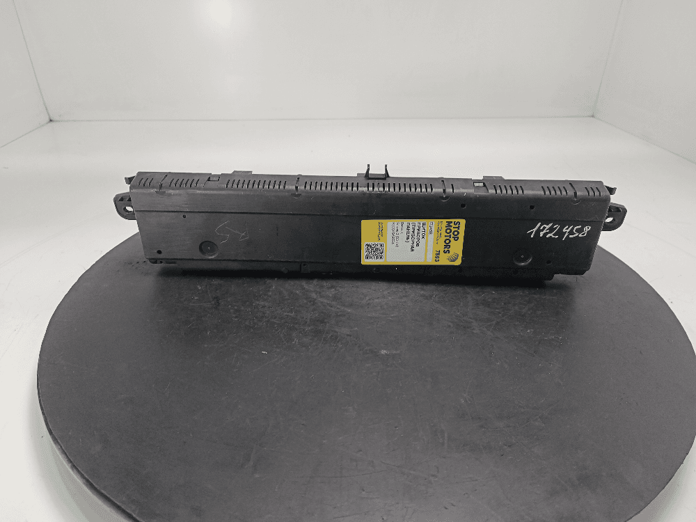 Щиток приборов (приборная панель) к Renault Scenic 2 (03-06)