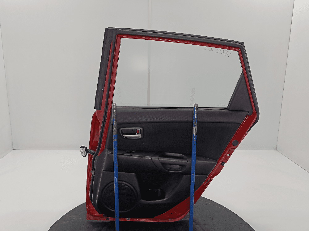 Дверь задняя правая к Mazda 3 BK (03-06)