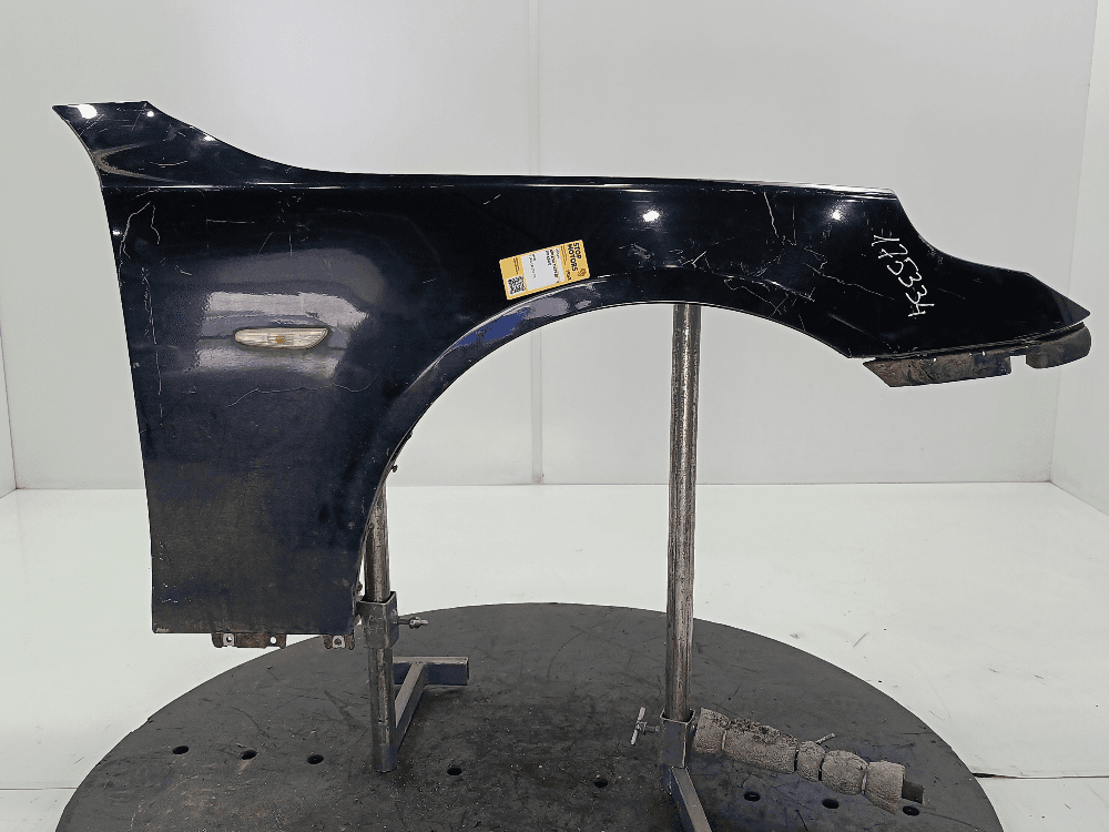 Крыло переднее правое к BMW 5 E60/E61 (02-07)