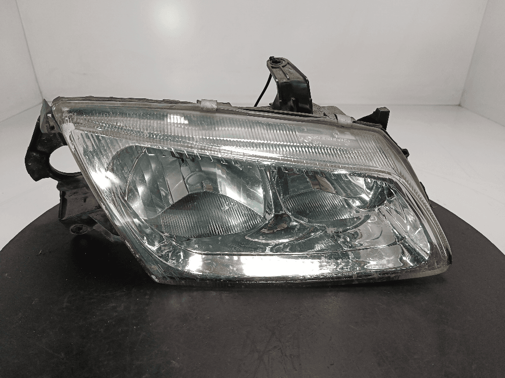Фара правая к Nissan Almera N16 Рестайлинг (03-06)