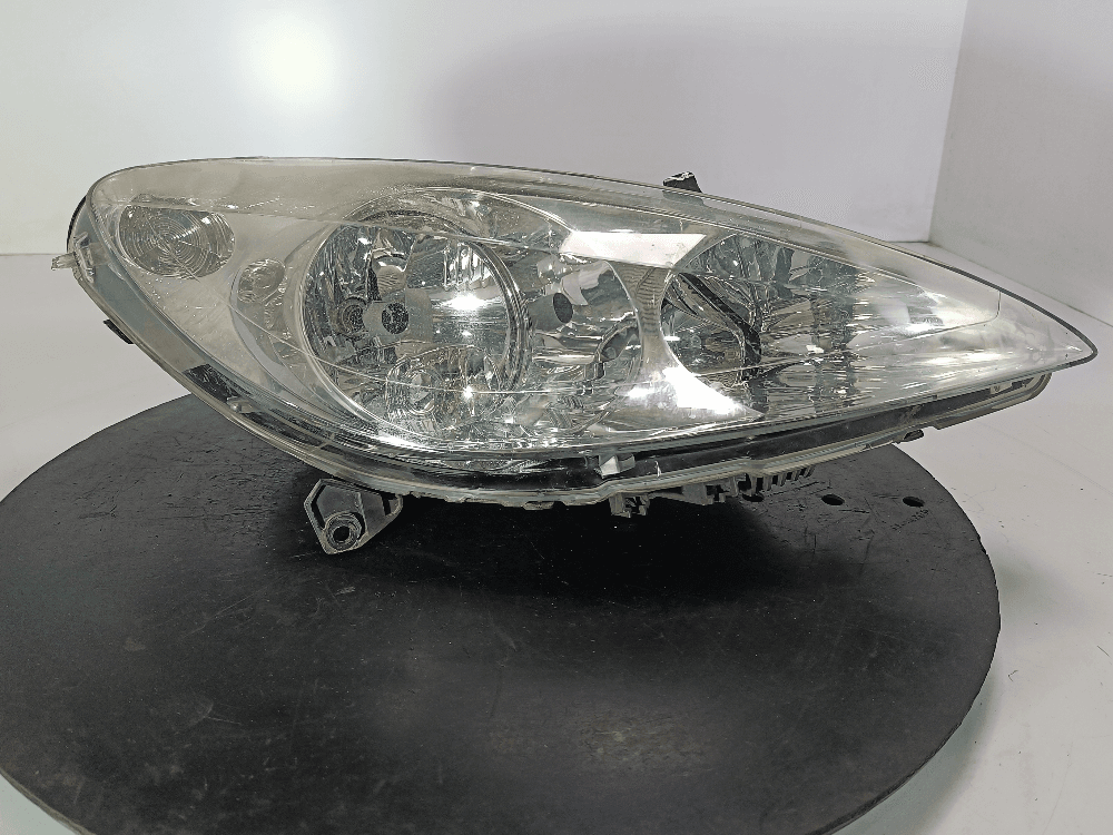 Фара правая к Peugeot 307 (01-05)