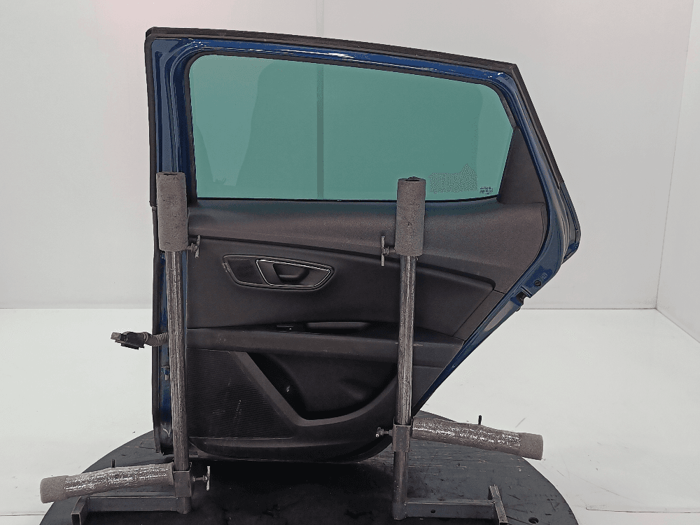 Дверь задняя правая к Seat Leon 3 (12-16)