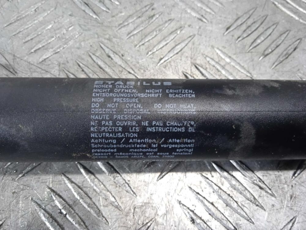 Амортизатор крышки багажника (3-5 двери) к Tesla Model X (15-21)