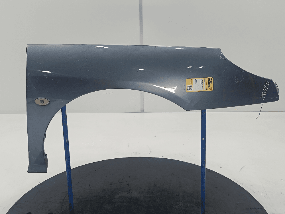 Крыло переднее правое к Peugeot 407 (04-11)