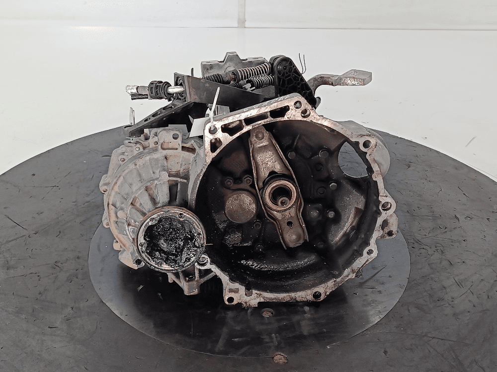 КПП механическая (МКПП) к Volkswagen Golf 5 (03-09)