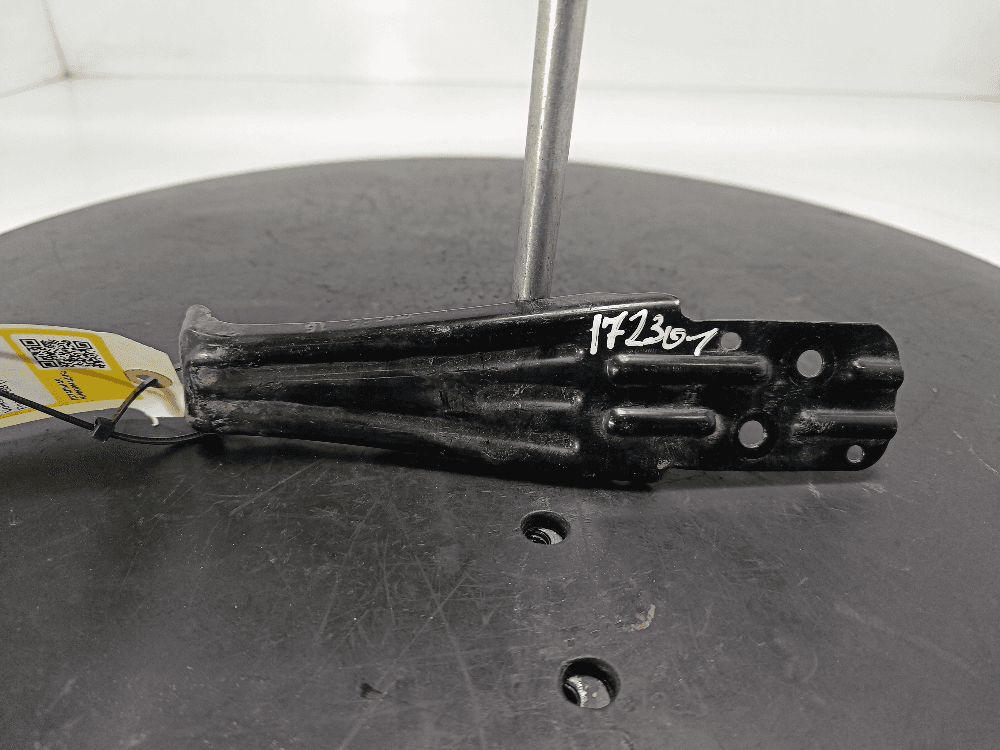 Крепление бампера к Volkswagen Passat B8 (14-19)