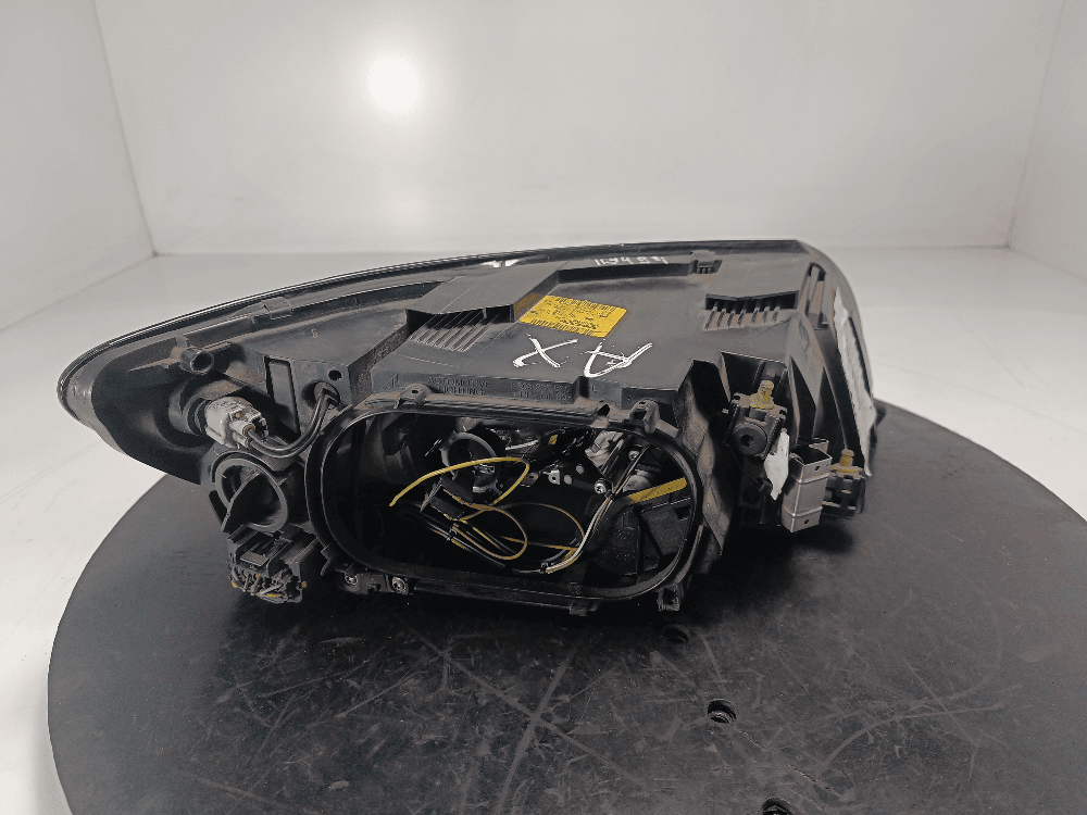 Фара левая к Volvo V50 (03-10)