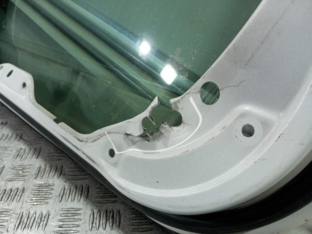 Дверь передняя правая к Mercedes C Class W204/S204/C204 (07-12)