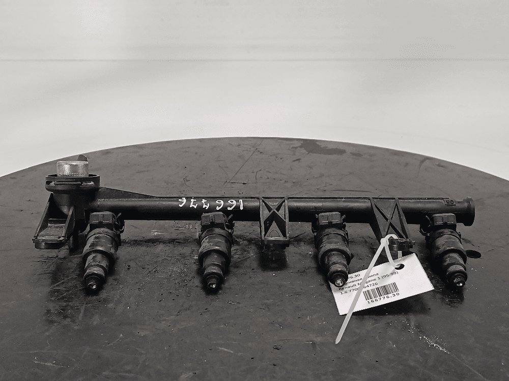 Π’ΠΎΠΏΠ»ΠΈΠ²Π½Π°Ρ ΡΠ°ΠΌΠΏΠ° ΠΊ Renault Megane 1 (95-99)