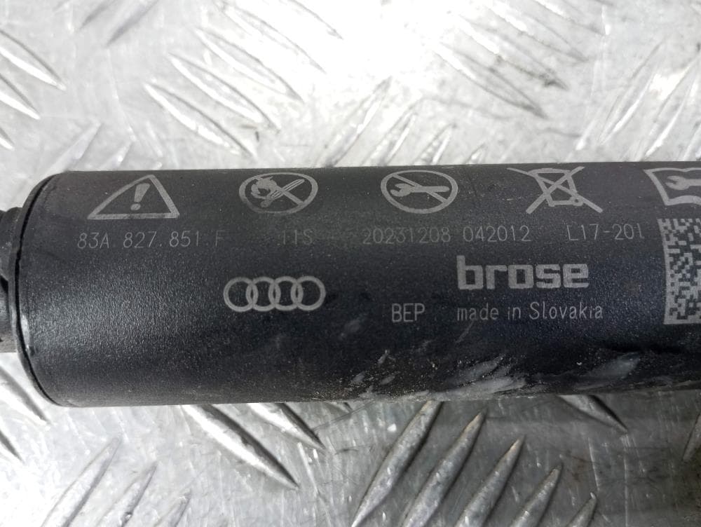 Амортизатор крышки багажника (3-5 двери) к Audi Q3 F3 (18-24)