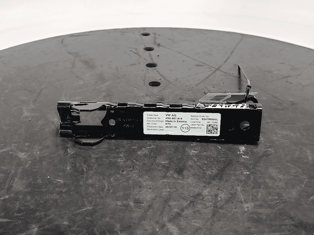 Механизм регулировки высоты ремня безопасности к Volkswagen Touareg 3 (18-24)