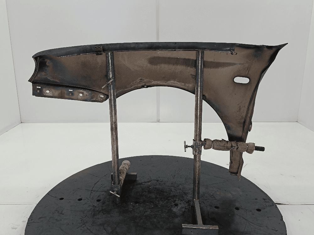 Крыло переднее правое к Volkswagen Golf 4 (97-06)