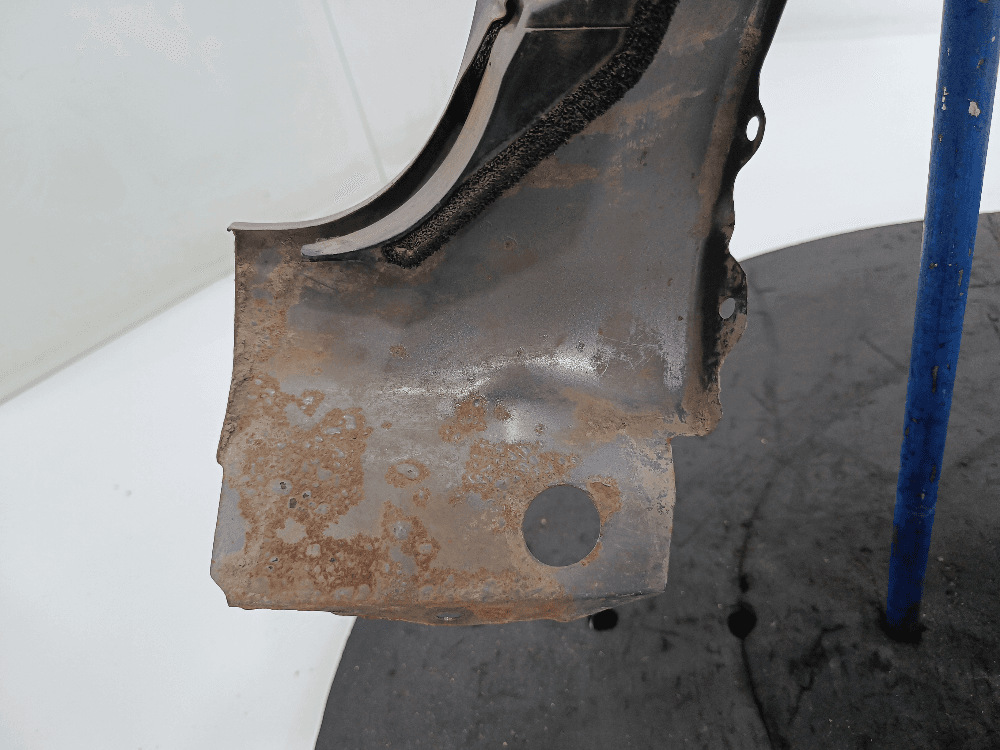 Крыло переднее левое к Mazda 3 BK (03-06)