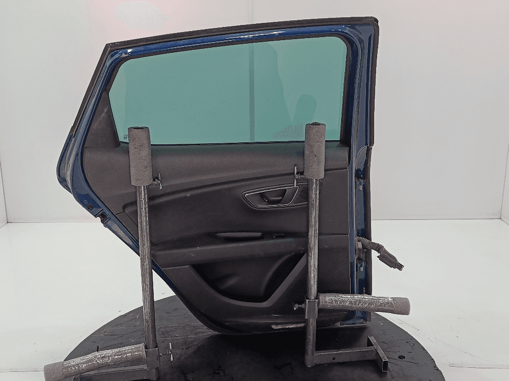 Дверь задняя левая к Seat Leon 3 (12-16)
