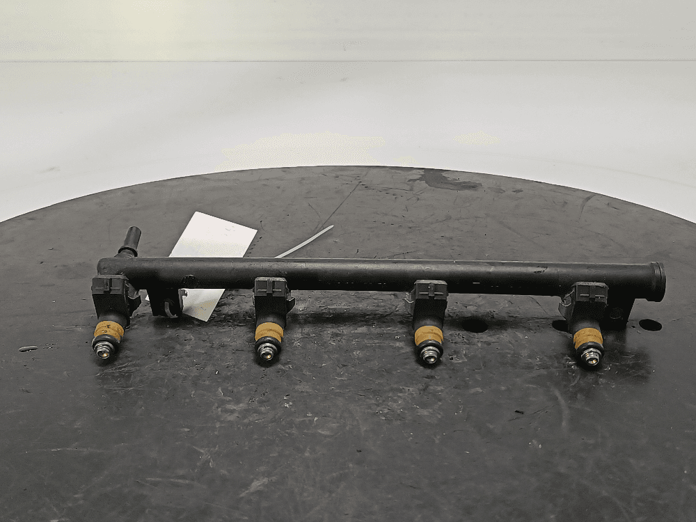 Π’ΠΎΠΏΠ»ΠΈΠ²Π½Π°Ρ ΡΠ°ΠΌΠΏΠ° ΠΊ Renault Clio 2 Π Π΅ΡΡΠ°ΠΉΠ»ΠΈΠ½Π³ (01-03)