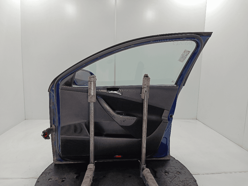 ΠΠ²Π΅ΡΡ ΠΏΠ΅ΡΠ΅Π΄Π½ΡΡ ΠΏΡΠ°Π²Π°Ρ ΠΊ Volkswagen Passat B6 (05-10)