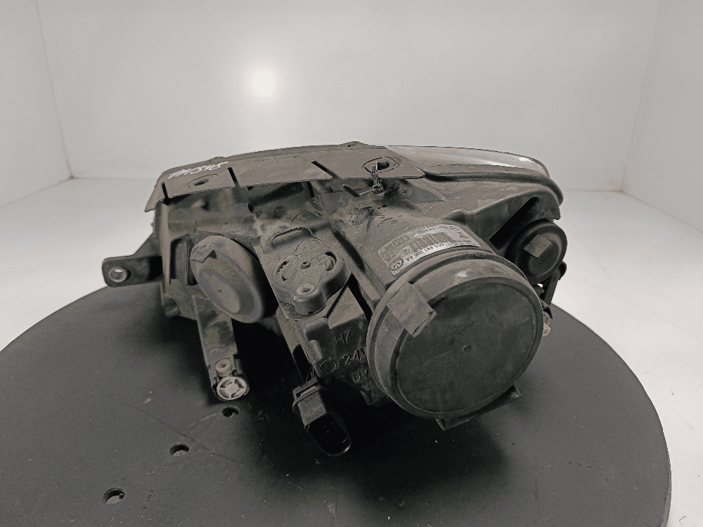 Фара правая к Volkswagen Passat B6 (05-10)