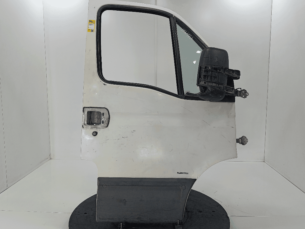Дверь передняя правая к Iveco Daily 4 (06-11)