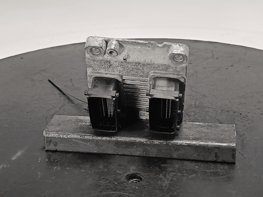 Блок управления двигателем к Opel Corsa D (06-11)