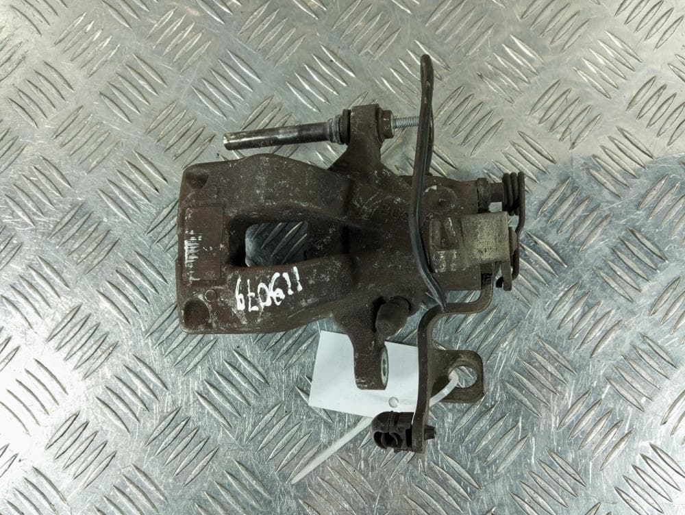 Суппорт задний правый к Citroen C4 Picasso 1 (06-13)