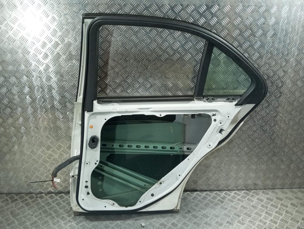 Дверь задняя правая к Mercedes C Class W204/S204/C204 (07-12)