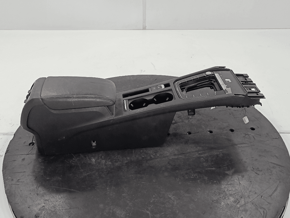 Консоль салона (кулисная часть) к Volkswagen Passat B8 (14-19)