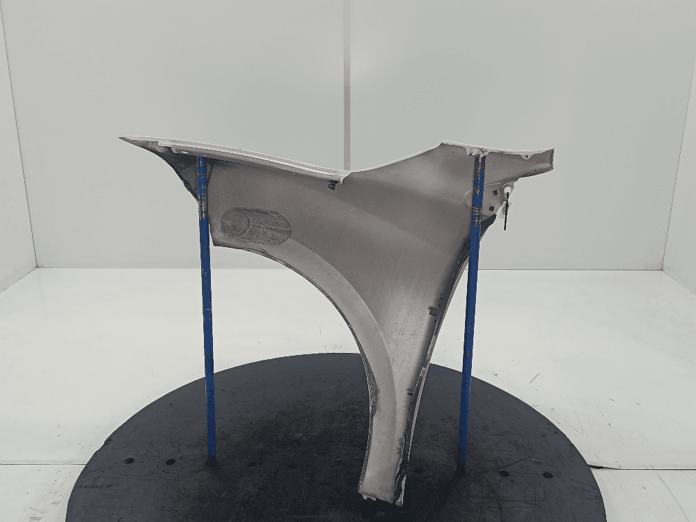 Крыло переднее правое к Renault Megane 3 (08-14)