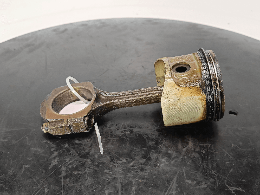 Поршень к Renault Clio 2 Рестайлинг (01-03)