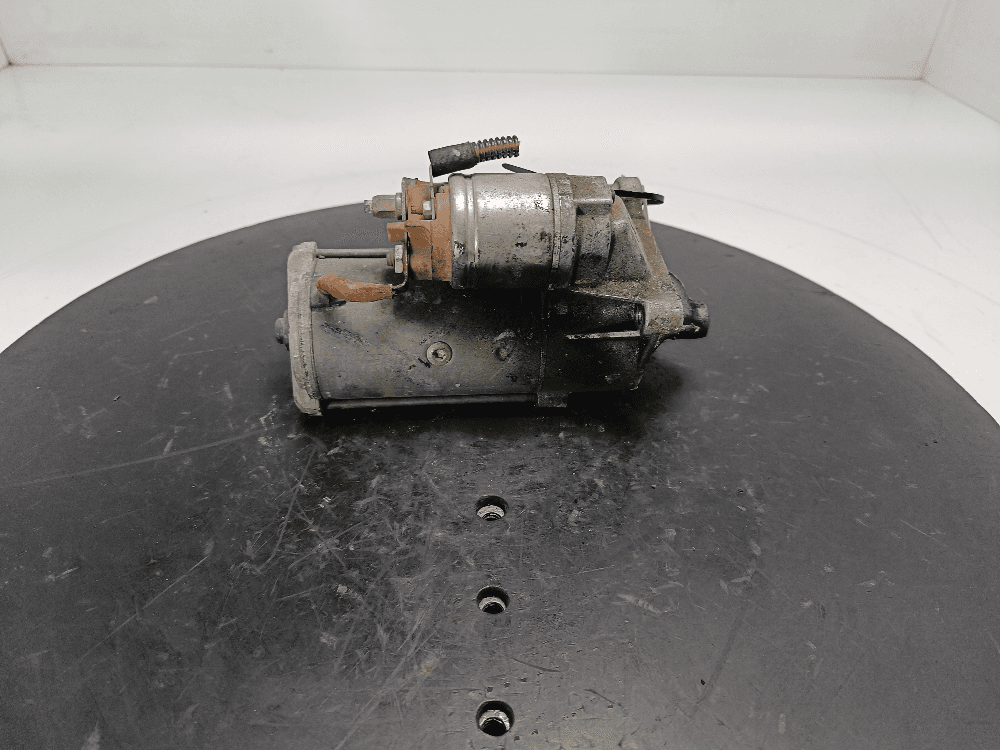 Стартер к Renault Laguna 2 (01-05)