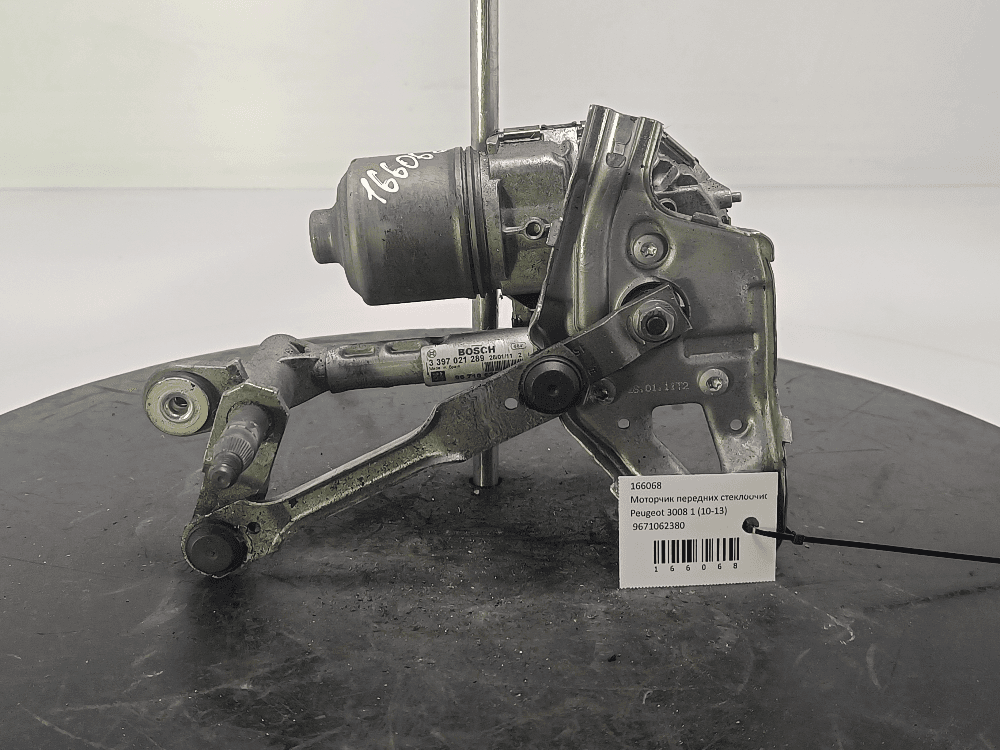 Моторчик передних стеклоочистителей (дворников) к Peugeot 3008 1 (10-13)