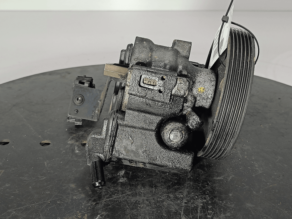 Насос гидроусилителя руля к Peugeot 307 (01-05)