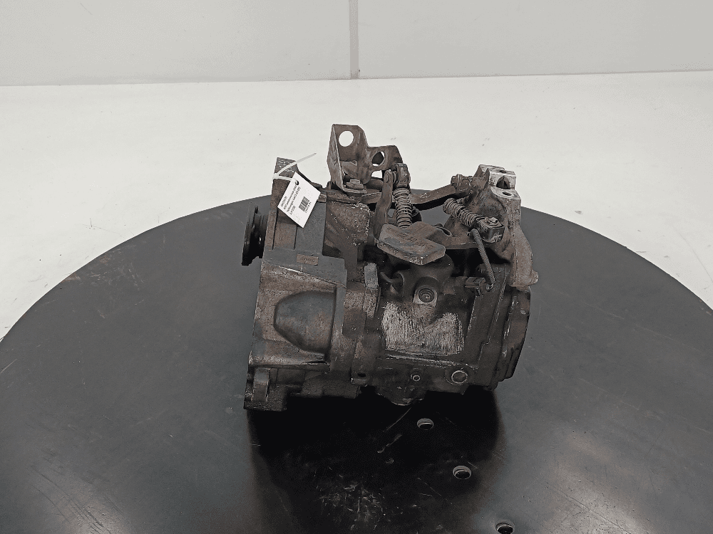 КПП механическая (МКПП) к Volkswagen Golf 5 (03-09)