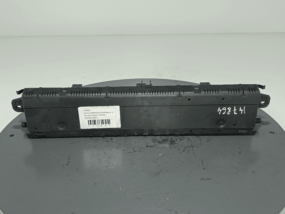 Щиток приборов (приборная панель) к Renault Scenic 2 (03-06)