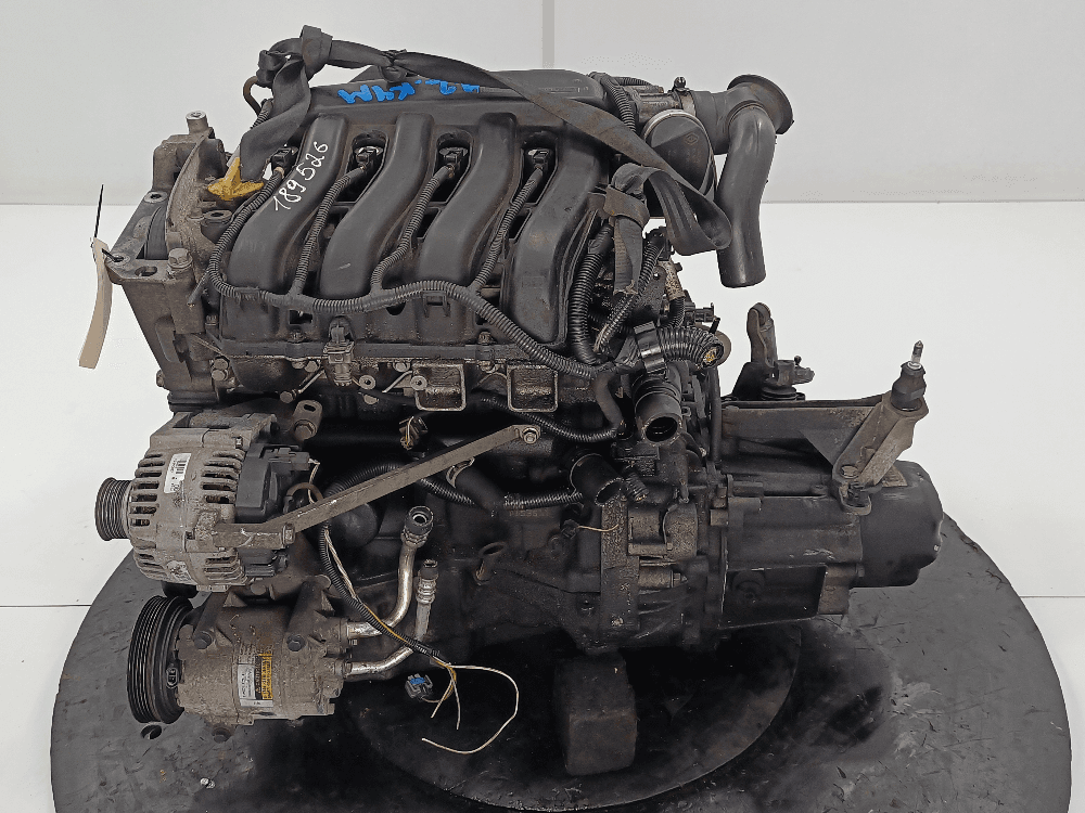 Двигатель к Renault Scenic 2 (03-06)