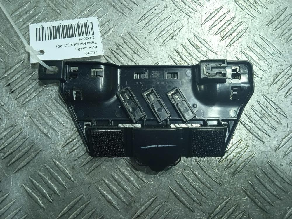 Кронштейн к Tesla Model X (15-21)