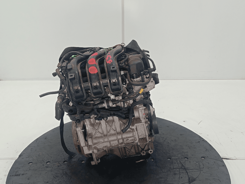 Двигатель к Peugeot 208 1 (12-15)