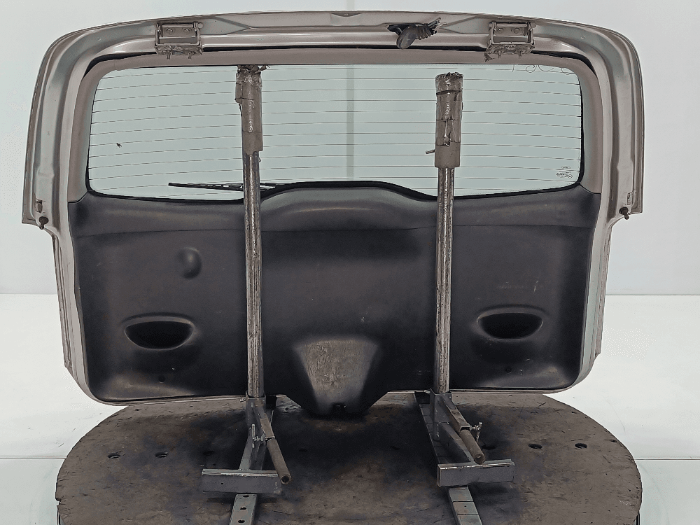 ΠΡΡΡΠΊΠ° Π±Π°Π³Π°ΠΆΠ½ΠΈΠΊΠ° (Π΄Π²Π΅ΡΡ 3-5) ΠΊ Ford Focus 1 Π Π΅ΡΡΠ°ΠΉΠ»ΠΈΠ½Π³ (01-05)