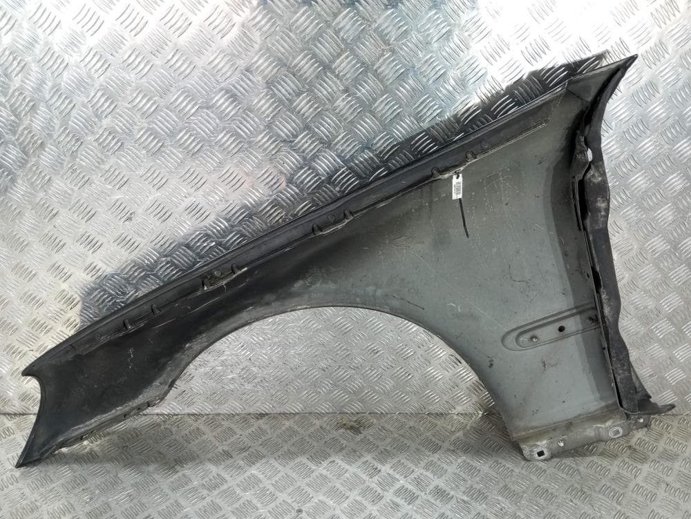 Крыло переднее правое к Mercedes C Class W203/S203/CL203 (00-04)