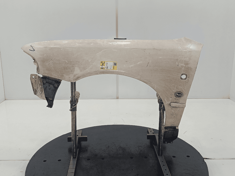 Крыло переднее левое к Audi A4 B5 (94-99)