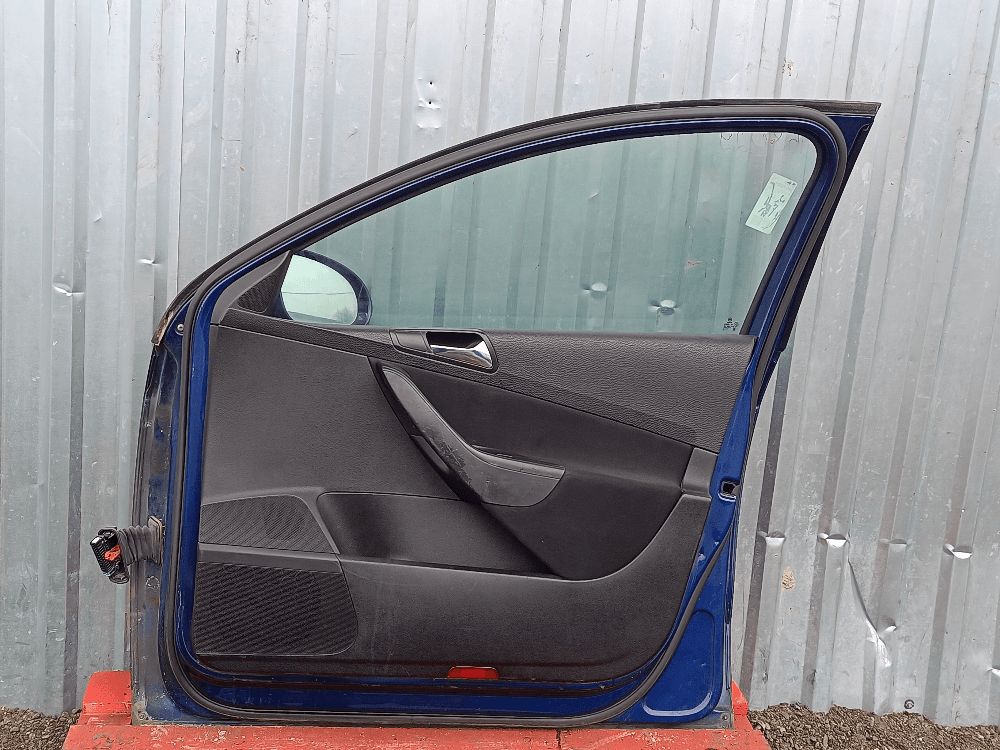 Дверь передняя правая к Volkswagen Passat B6 (05-10)