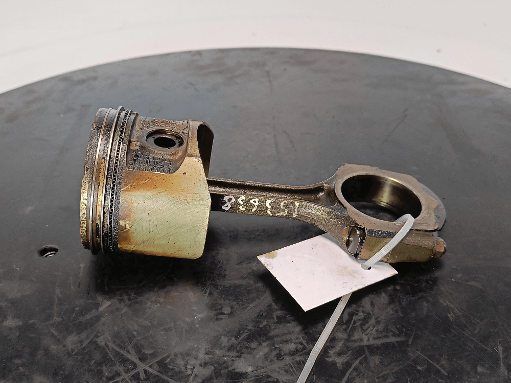 Поршень к Renault Clio 2 Рестайлинг (01-03)