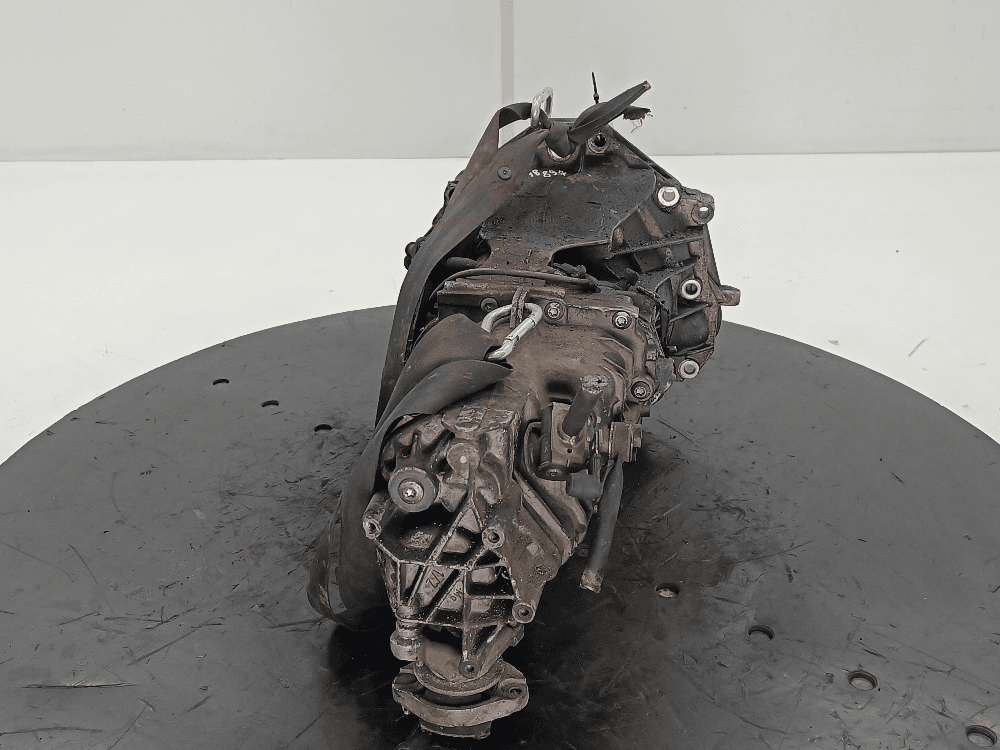 КПП механическая (МКПП) к Audi A4 B6 (01-05)